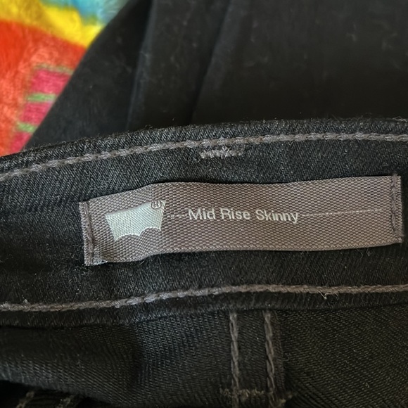 Levi’s size 12 black w/gray stitching - Picture 2 of 3